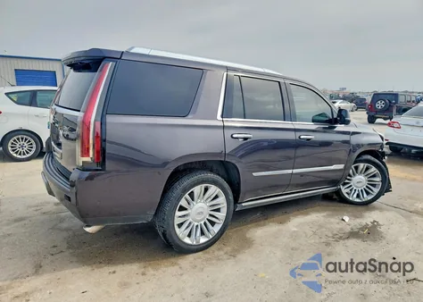 2017 Cadillac Escalade Platinum z USA, uszkodzony, nr VIN 1GYS4DKJ0HR134051